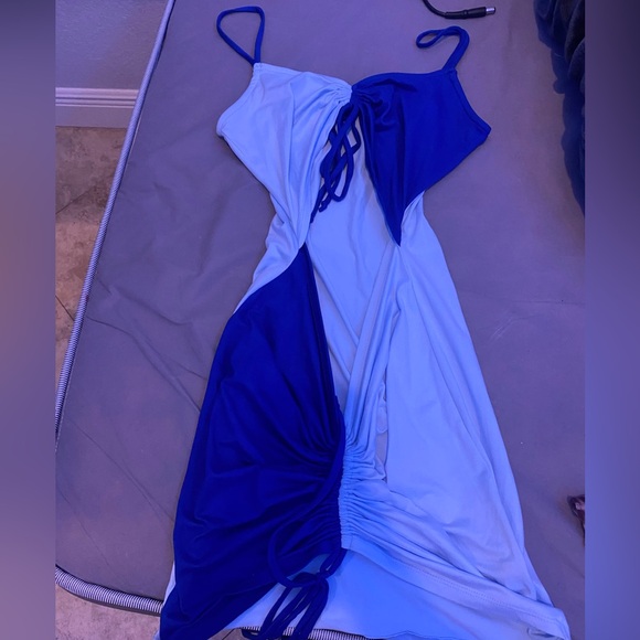 Cute tight blue short dress/ size small/ never been worn - Picture 2 of 2